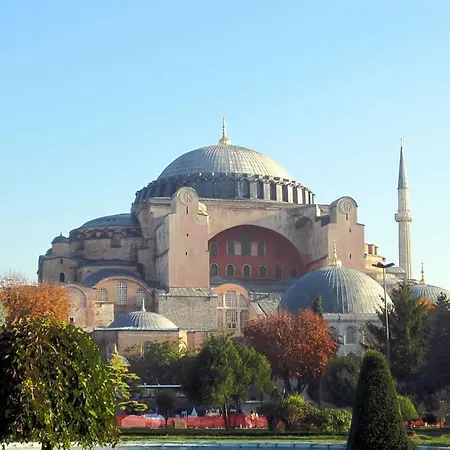 Emagine Hostal Estambul